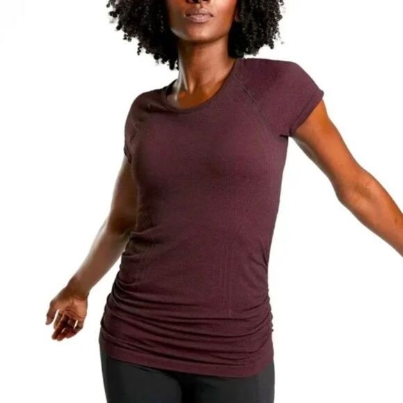 Athleta Speedlight Maroon Heather Fitted Tee Sz M - Picture 1 of 7